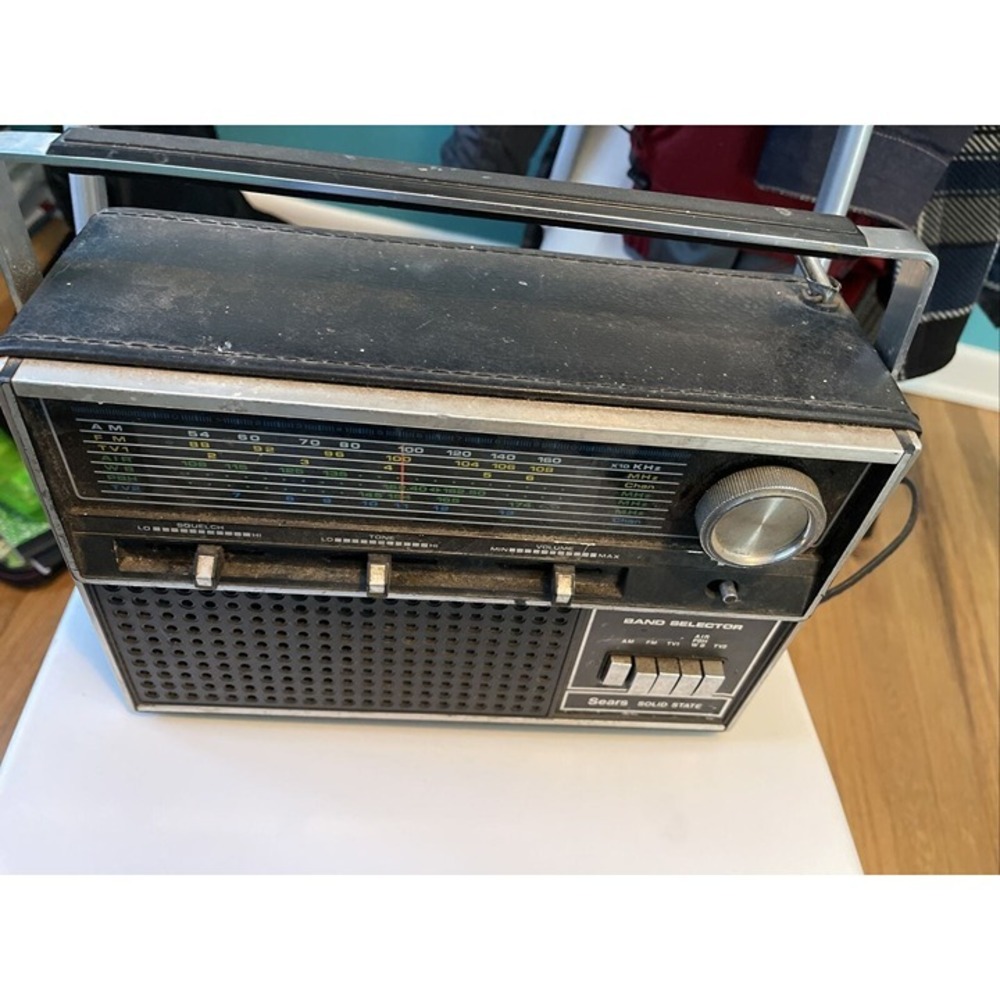 Vintage Sears Solid State Multi-Band Radio - Model 266 22490500 (asis) No Power